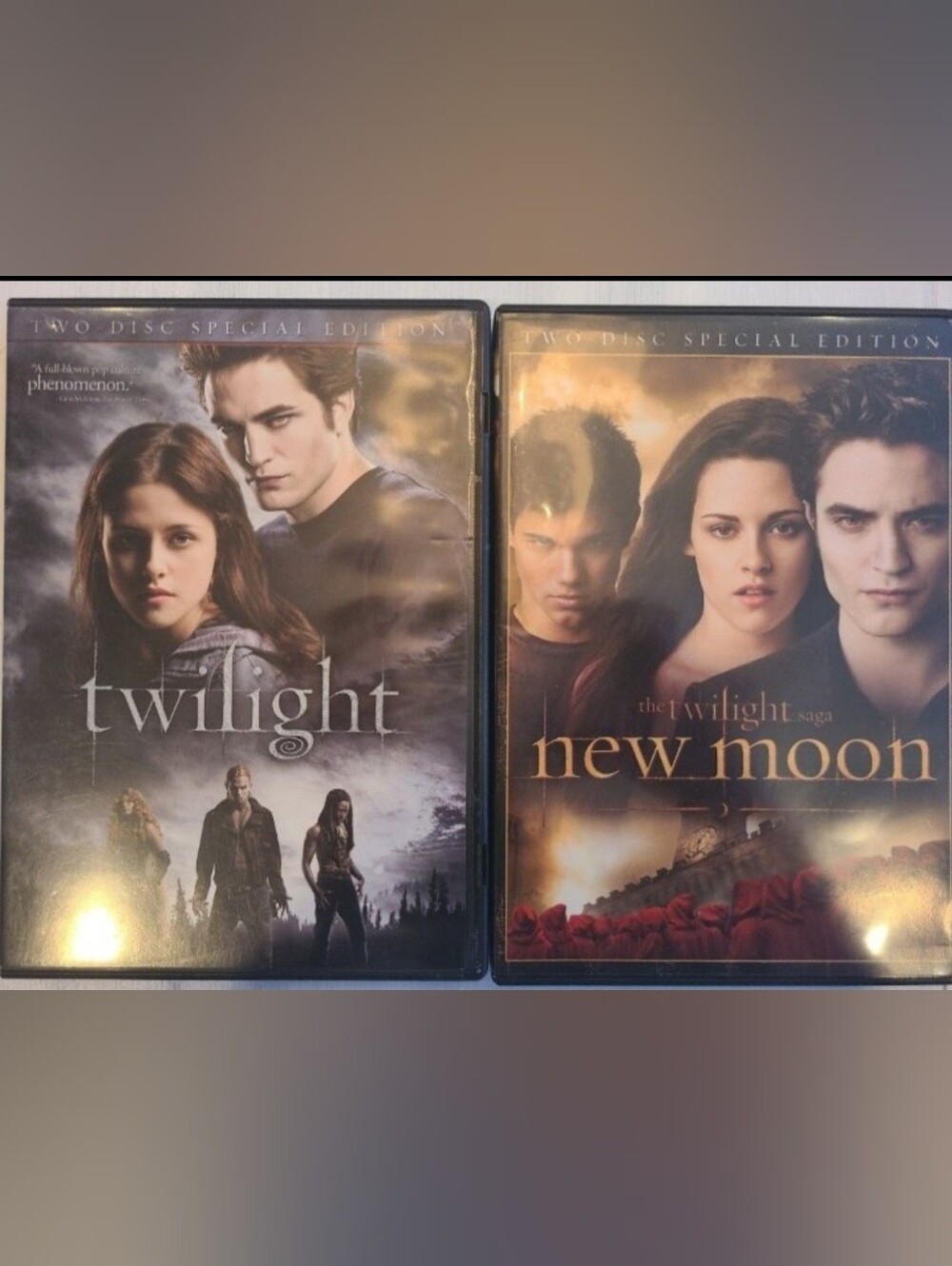 Twilight & New Moon Two Disc Specials